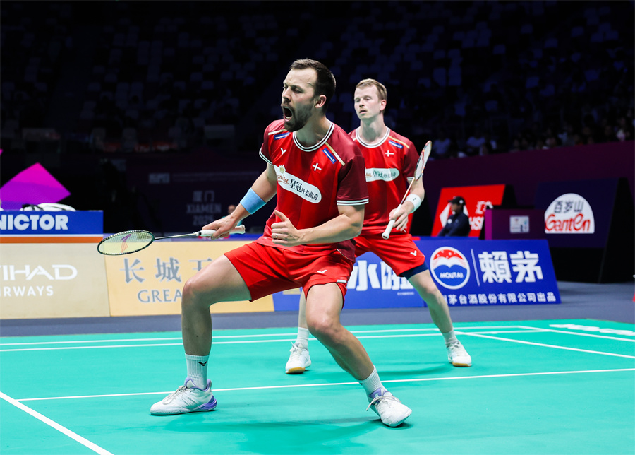 還突顯了中 還突顯了中