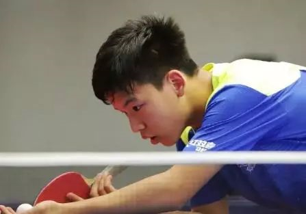 丹尼斯 丹尼斯