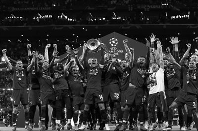 队友的跑牌 队友的跑牌